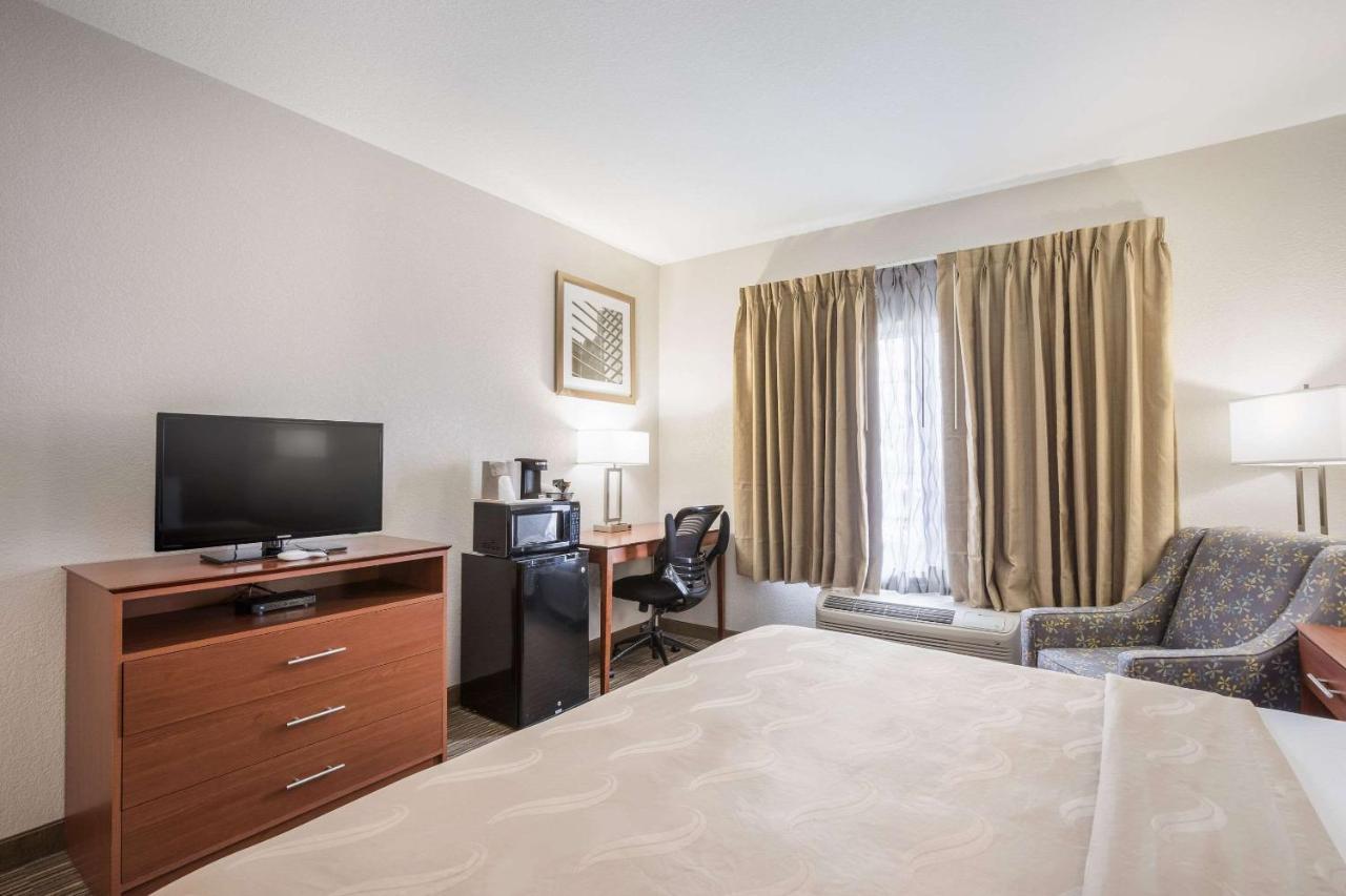 Quality Inn & Suites Lodi I-90 Exteriör bild