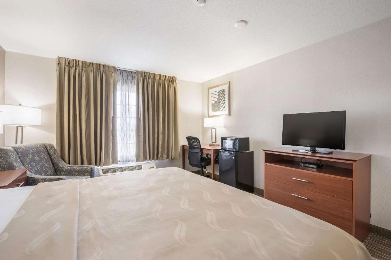 Quality Inn & Suites Lodi I-90 Exteriör bild