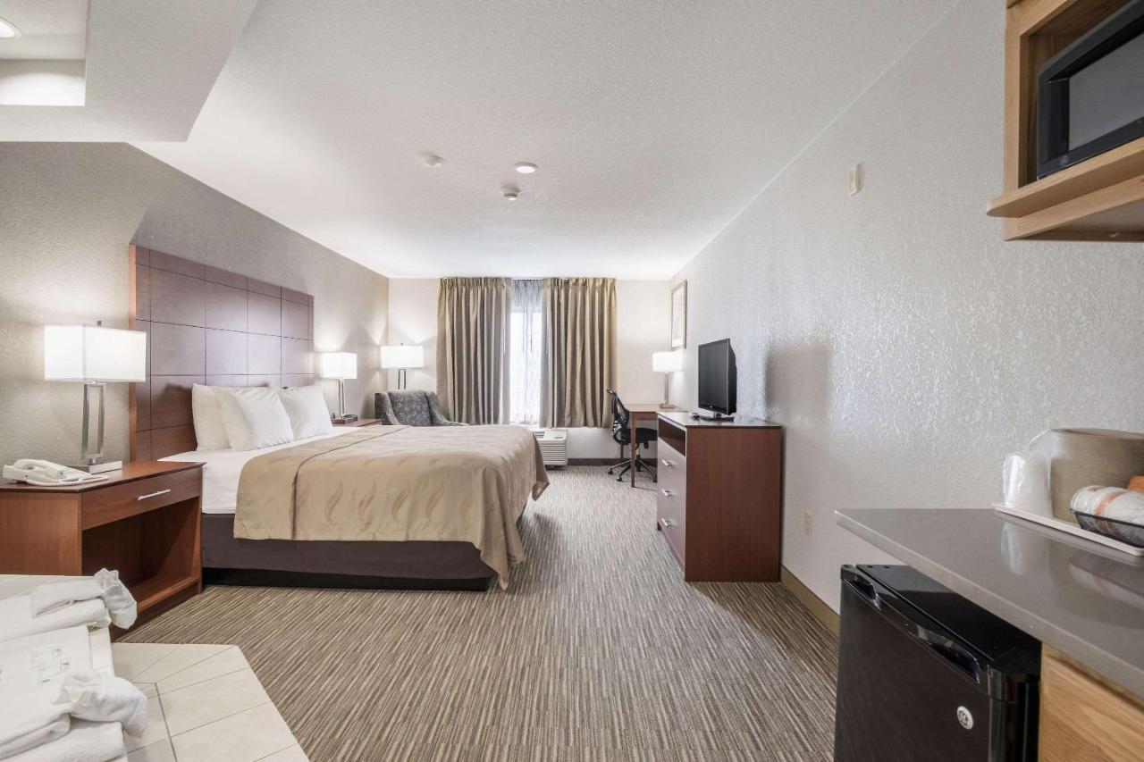 Quality Inn & Suites Lodi I-90 Exteriör bild