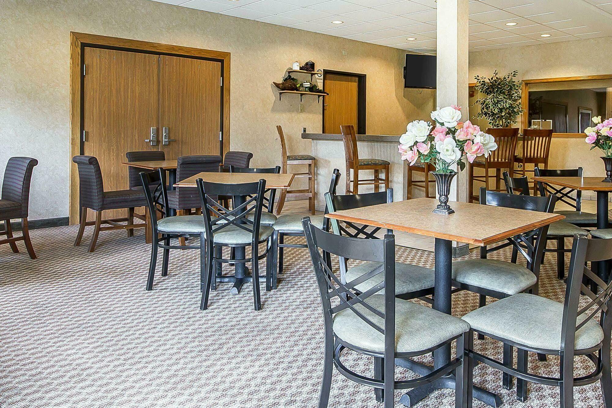 Quality Inn & Suites Lodi I-90 Exteriör bild